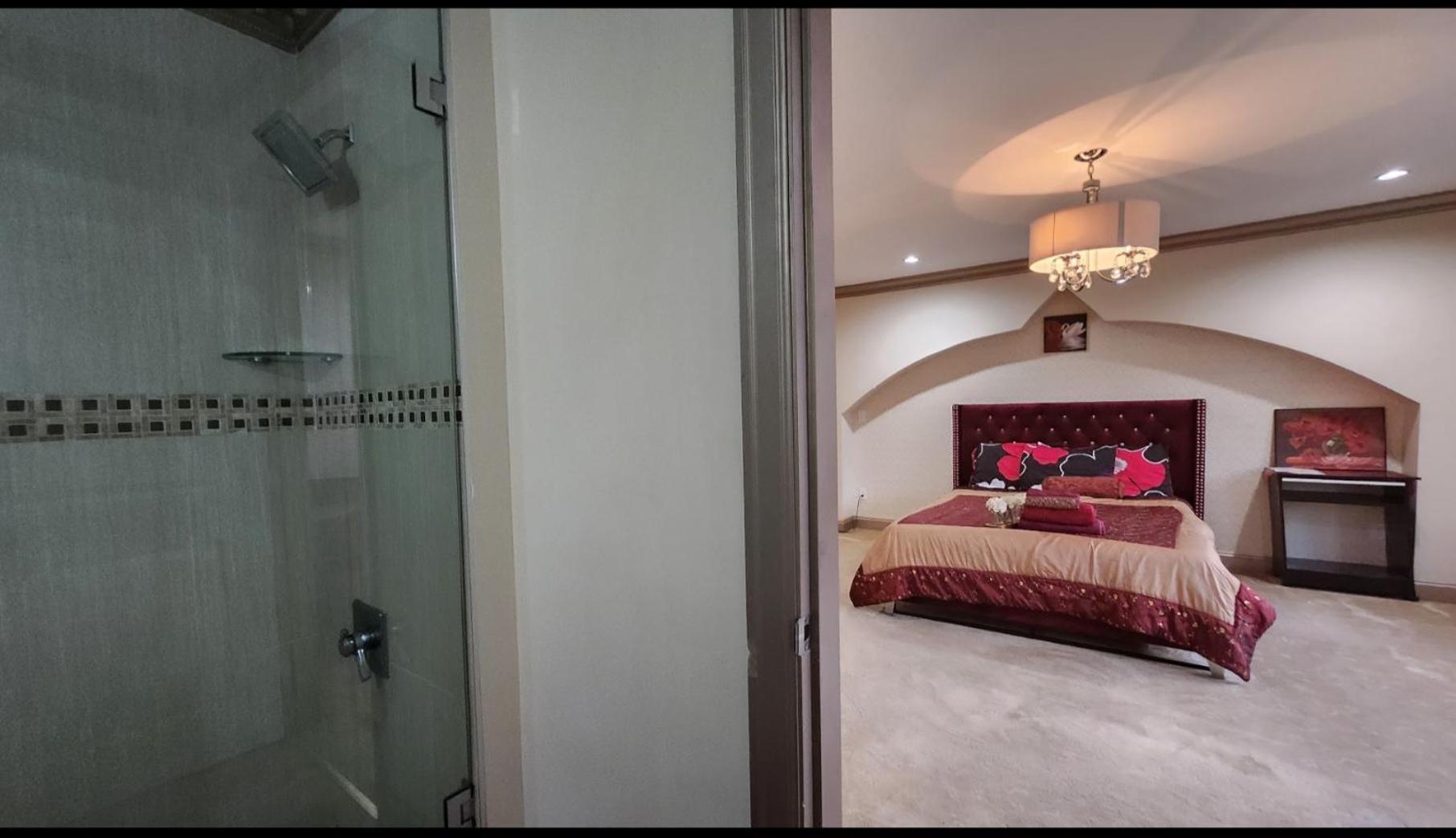 Empress Palace Hotel Surrey Buitenkant foto
