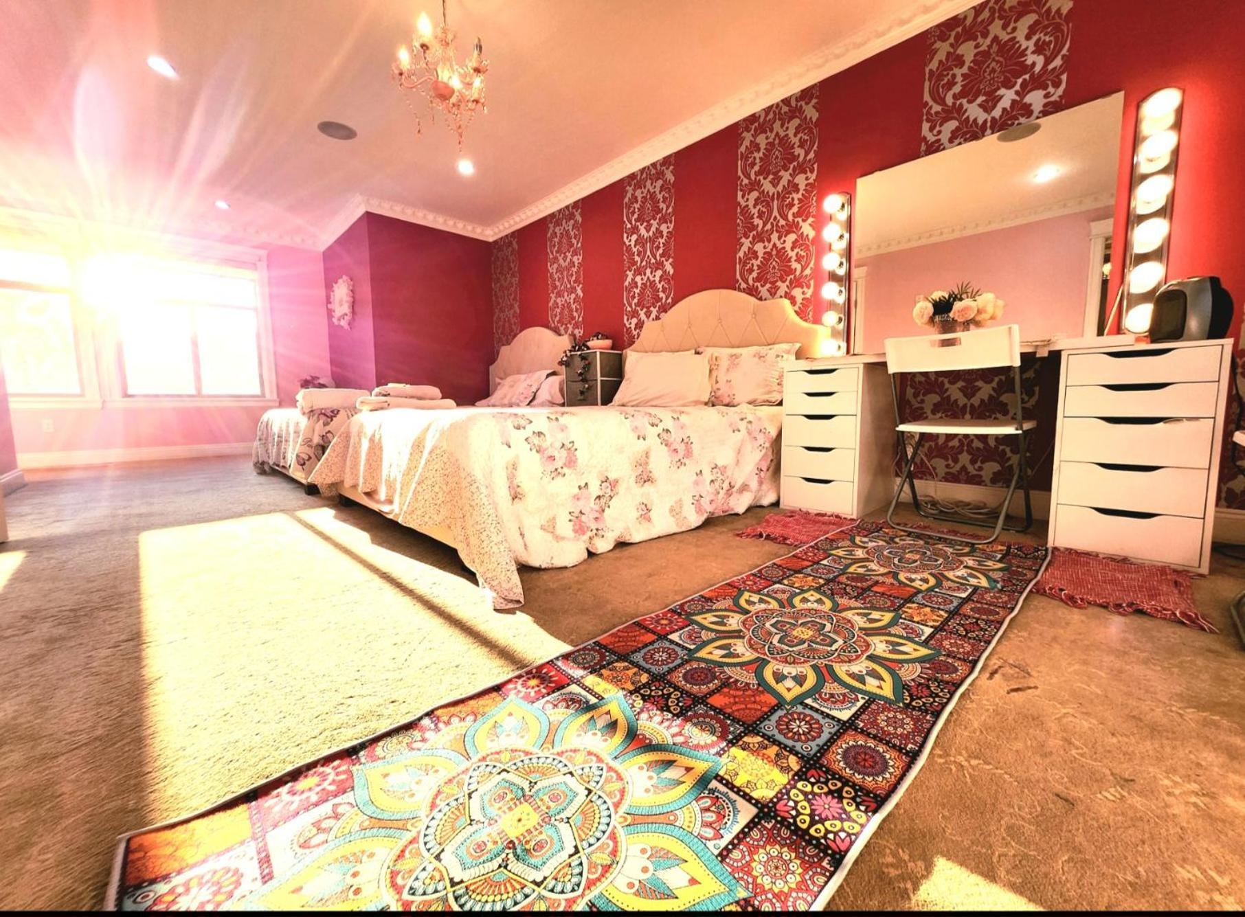 Empress Palace Hotel Surrey Buitenkant foto
